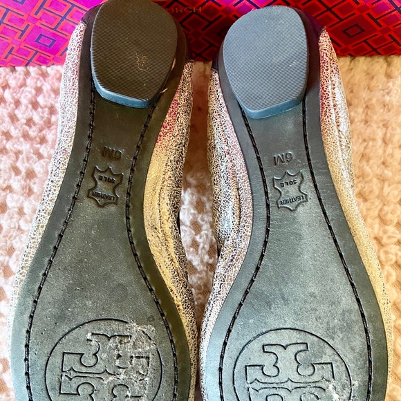 Tory Burch Bridgette blue pewter flats - Picture 2 of 8